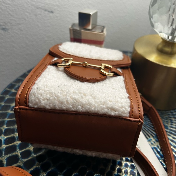 Anthropologie Sherpa cell phone cross body/waist bag - Picture 7 of 8